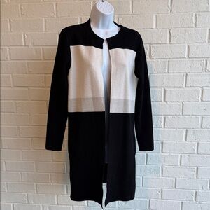NWT Crosstree Lane Sophisticated Black  White Women's Kneelength Cardigan Size M